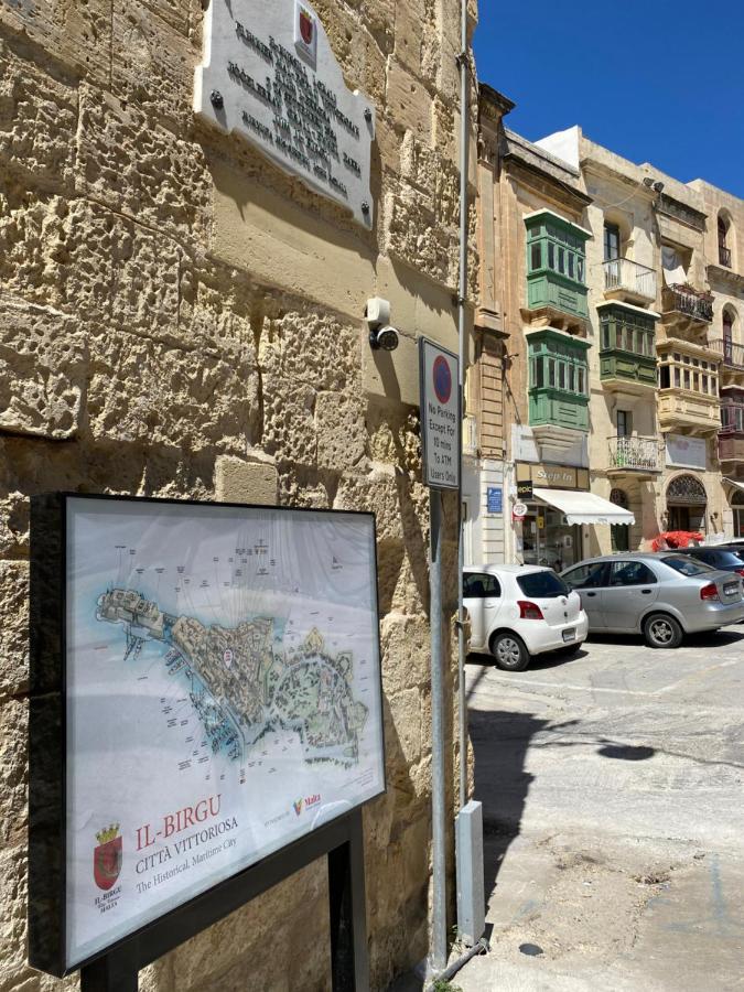 The Knight - Historical Terraced House Overlooking The Central Square Birgu Exterior photo