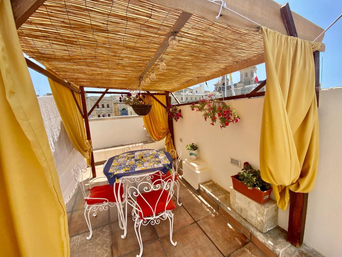 The Knight - Historical Terraced House Overlooking The Central Square Birgu Exterior photo